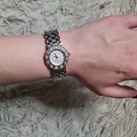 Cote D'Azur Womens Watch Silver Tone Bracelet Band Analog Watch Rhinestones - Picture 2 of 7